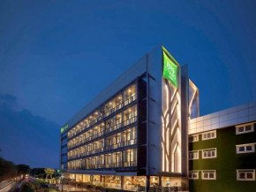 Отель Ibis Styles Jakarta Sunter  Джакарта